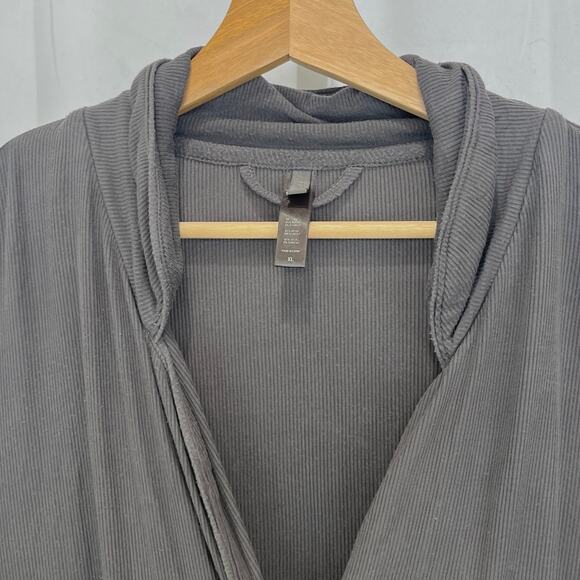 SKIMS Long Sleeve Pajama Lounge Top Button Up Ribbed Modal Knit Gray Size XL - Picture 4 of 8